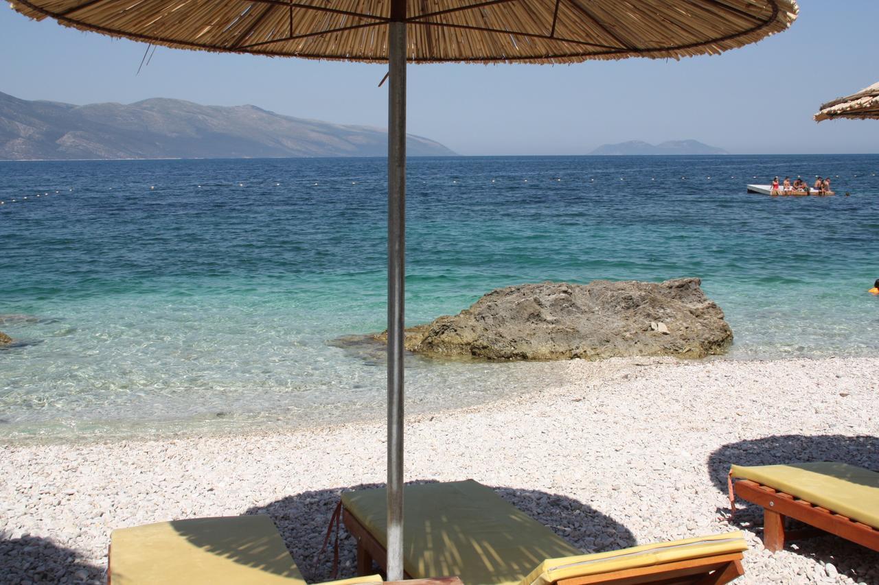 Envi Hotel Vlore Exterior photo