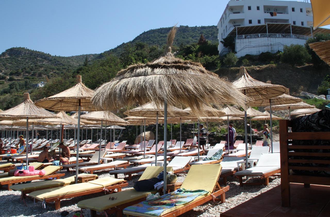 Envi Hotel Vlore Exterior photo